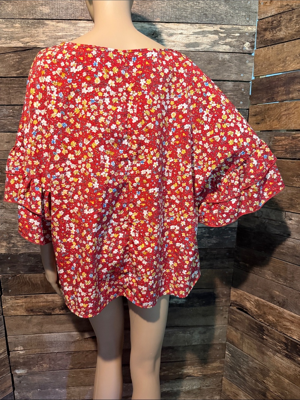 ➕💰BOGO FREE SHEIN Floral Print Top - Picture 3 of 5